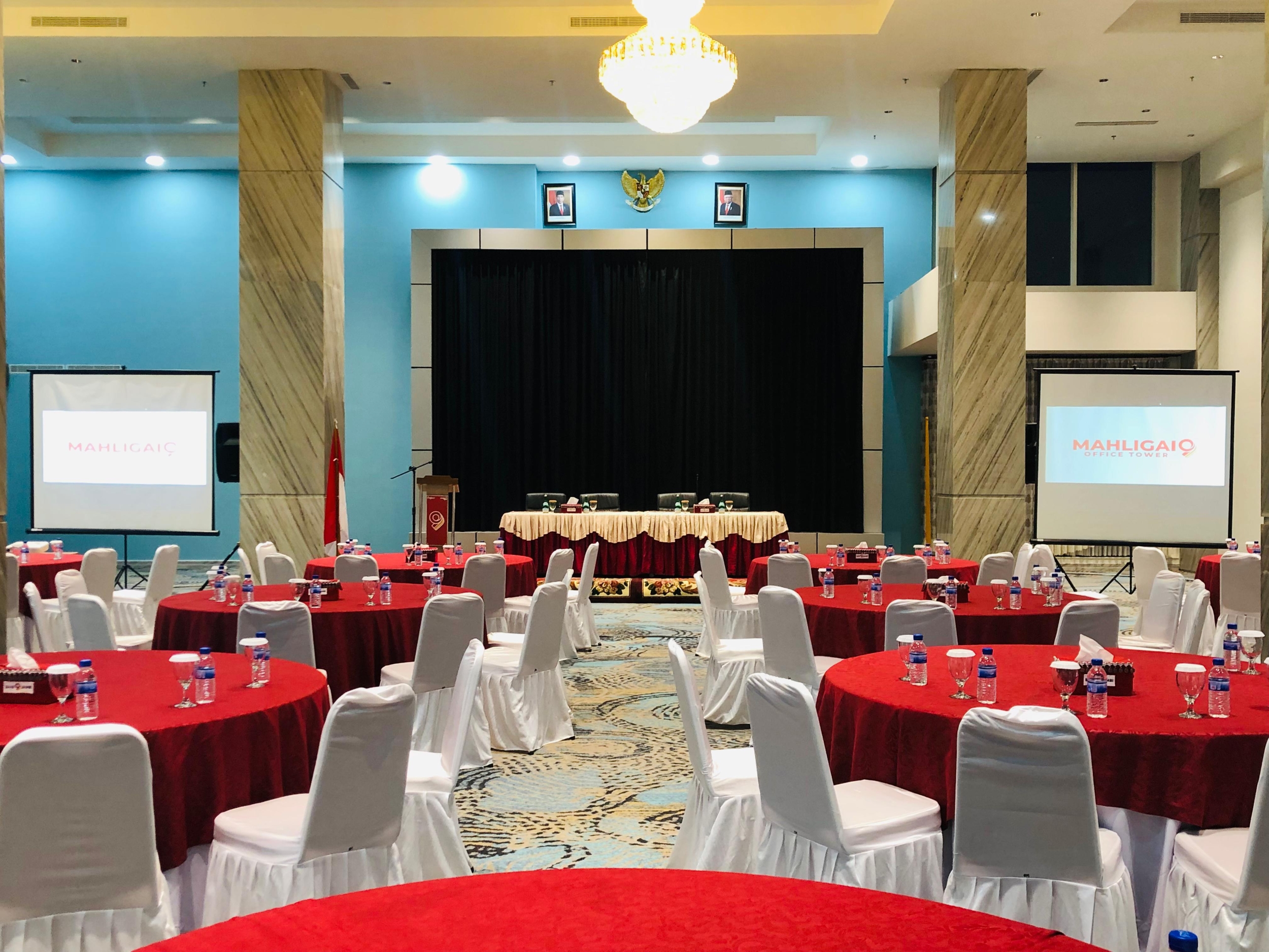 Ball Room
